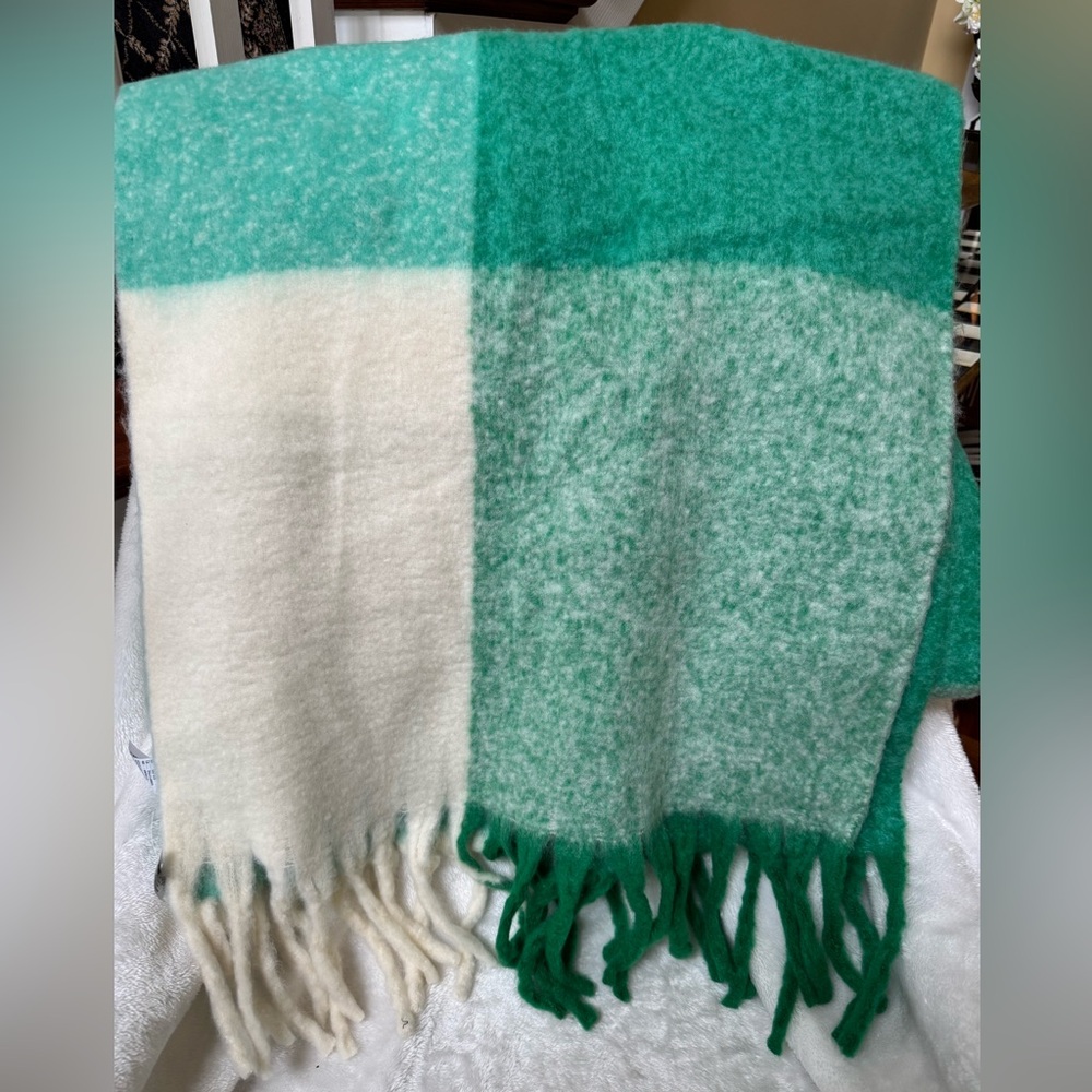 American Eagle Fringe Shawl
